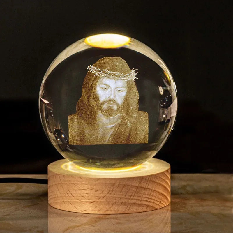 Una luz de fe en tus manos. Bola de cristal imágenes religiosas